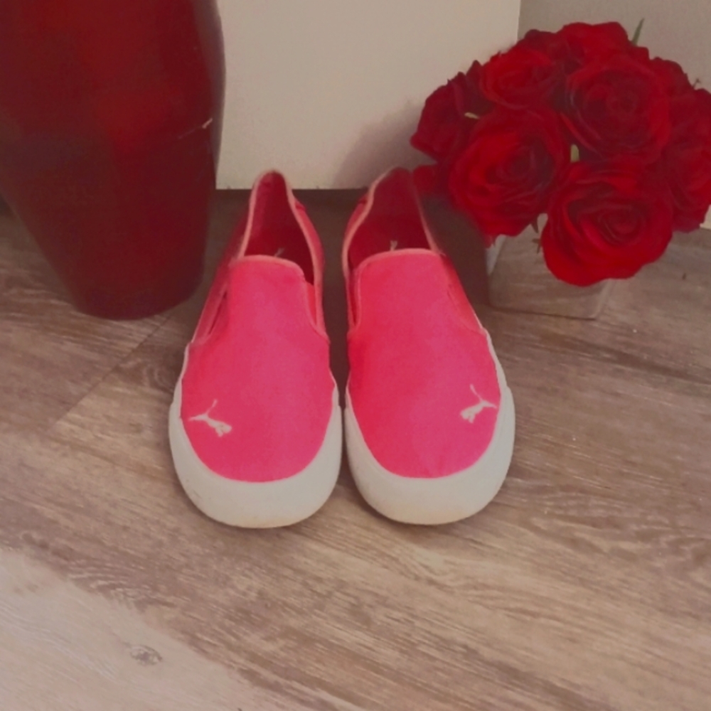 PUMA hot pink slip on shoes size 7.5 ππ» - Picture 2 of 5